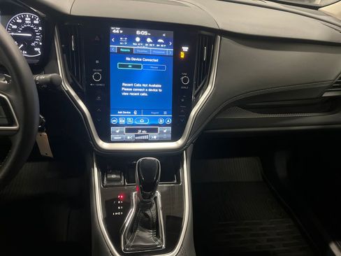 Certified 2025 Subaru Outback Premium image 4