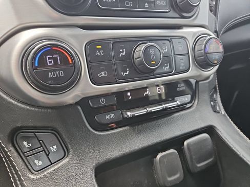 Used 2018 GMC Yukon XL SLT w/ Open Road Package AWD/4WD image 33