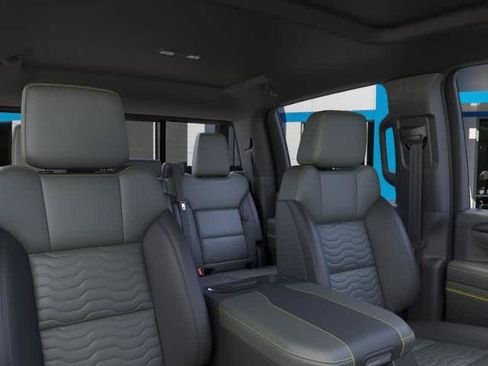 New 2026 Chevrolet Silverado 2500 ZR2 w/ LPO, Dark Essentials Package AWD/4WD image 24