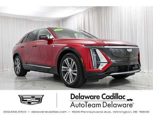 Certified 2024 Cadillac Lyriq Luxury AWD/4WD image 1