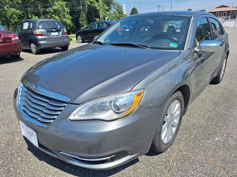 Used 2013 Chrysler 200 Limited w/ Sun/Sound Group FWD image 4