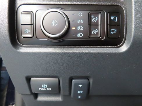 Used 2025 Ford F250 Lariat w/ Black Appearance Package AWD/4WD image 65