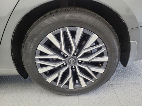 Used 2023 Nissan Altima 2.5 SV FWD image 31