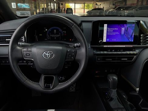 Used 2026 Toyota Camry SE FWD image 14