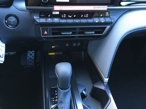 New 2026 Toyota Camry SE w/ Convenience Package AWD/4WD image 16