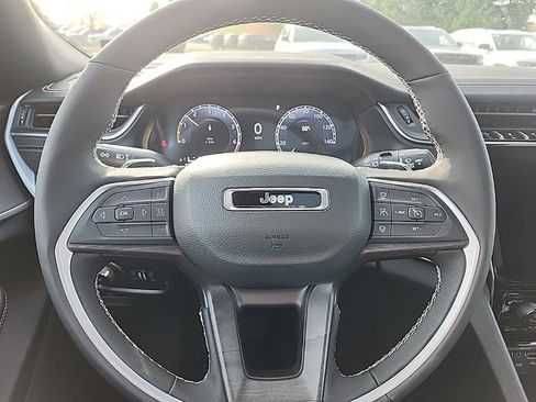 New 2025 Jeep Grand Cherokee L Limited w/ Black Appearance Package image 34