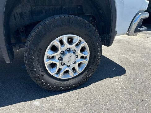 Used 2024 Chevrolet Silverado 3500 LT w/ Convenience Package AWD/4WD image 7