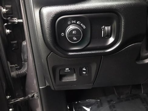 Used 2021 RAM 1500 Big Horn AWD/4WD image 12