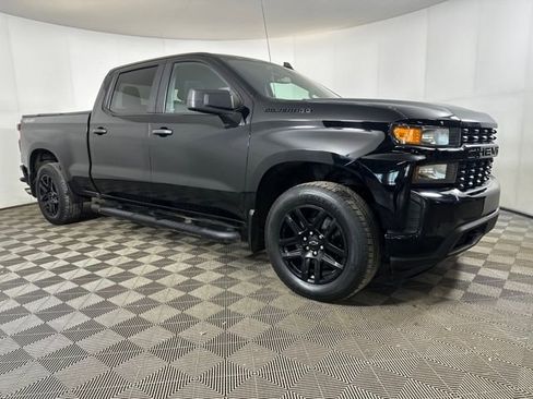 Used 2021 Chevrolet Silverado 1500 Custom w/ Rally Edition image 2