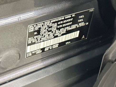 Certified 2025 Toyota RAV4 LE AWD/4WD image 31