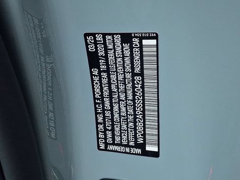 Certified 2025 Porsche 911 Targa 4 GTS AWD/4WD image 33