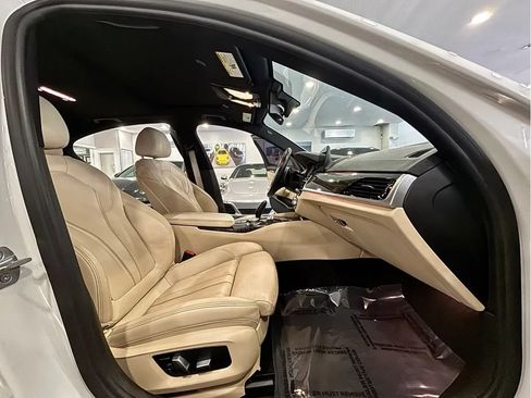 Used 2018 BMW 530i RWD image 20