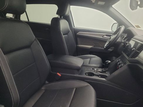 Used 2021 Volkswagen Atlas Cross Sport SE FWD image 21