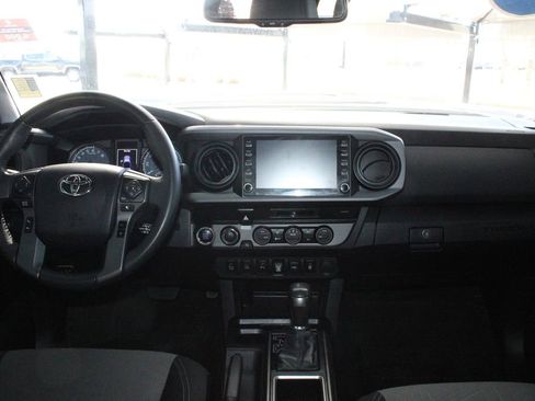 Used 2021 Toyota Tacoma TRD Sport w/ Technology Package image 23