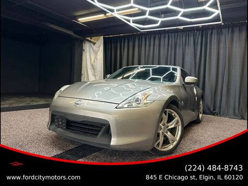 Used 2009 Nissan 370Z Touring w/ Sport Pkg image 1