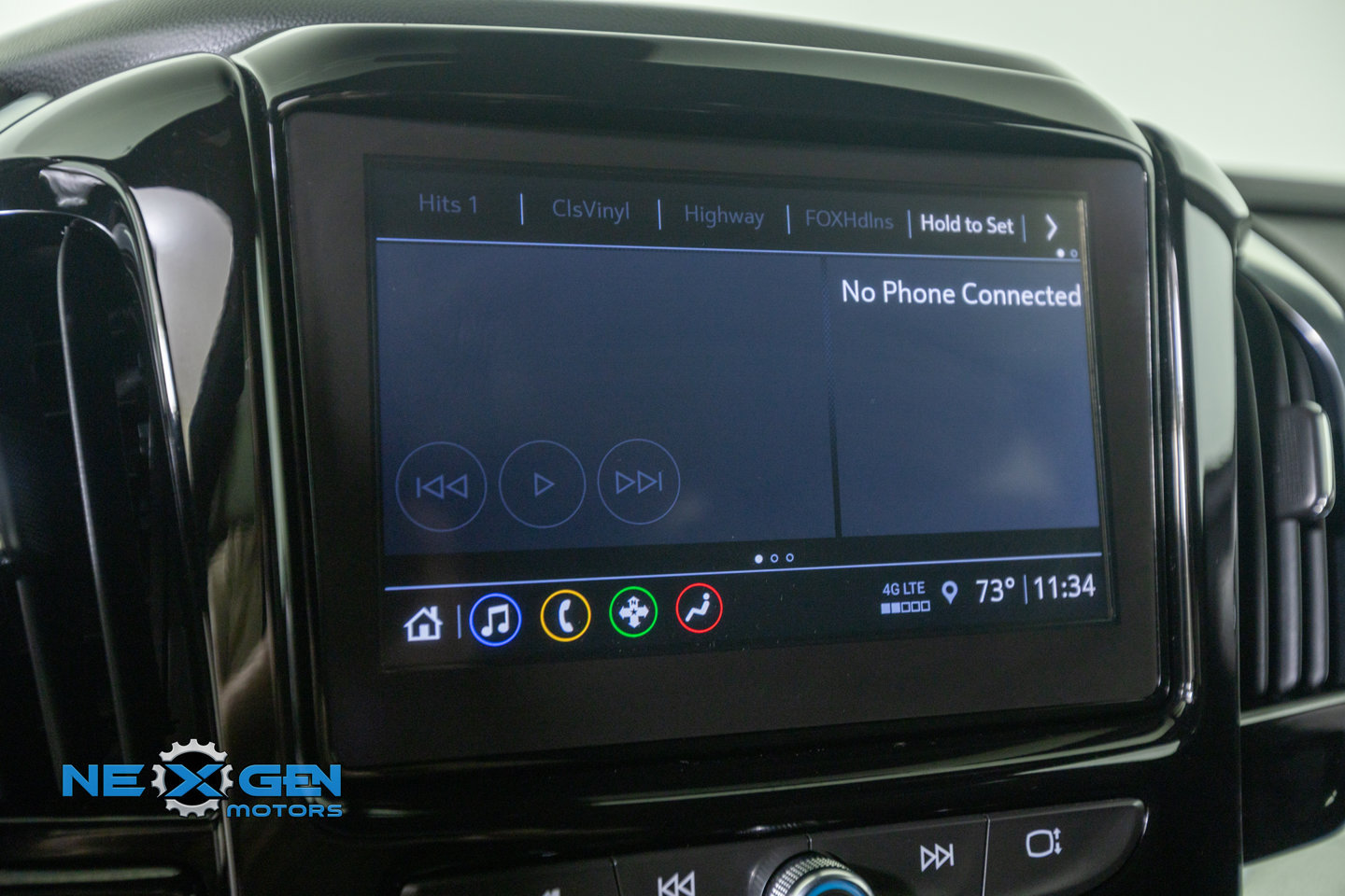Used 2023 Chevrolet Traverse LT w/ LPO, Floor Liner Package AWD/4WD image 18
