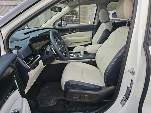 New 2026 Kia Carnival SX Prestige FWD image 18