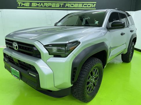 Used 2026 Toyota 4Runner SR5 AWD/4WD image 5
