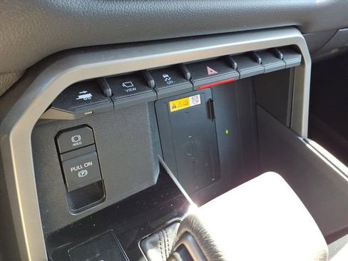 Used 2023 Toyota Tundra Limited image 27