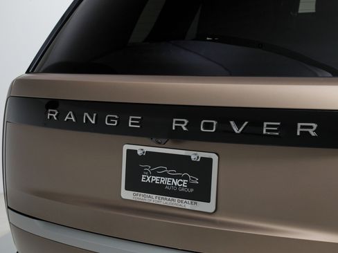 Used 2023 Land Rover Range Rover SV AWD/4WD image 22