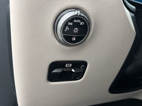 Used 2026 Mercedes-Benz GLC 300 image 17