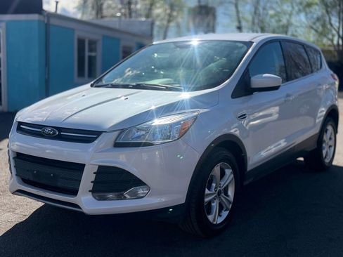 Used 2016 Ford Escape SE AWD/4WD image 4