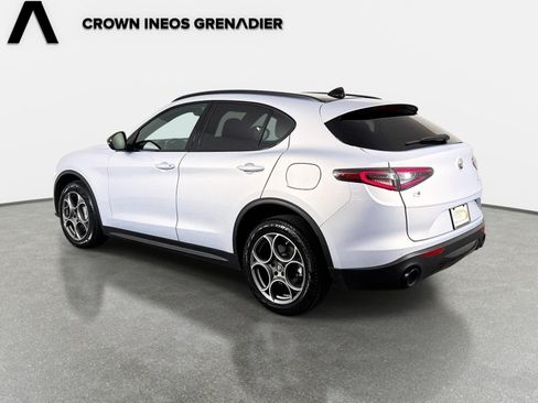 Used 2025 Alfa Romeo Stelvio Sprint AWD/4WD image 7