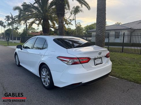 Used 2018 Toyota Camry LE w/ Convenience Package FWD image 11