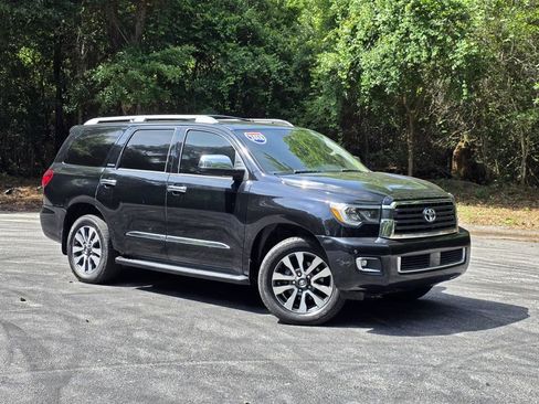 Used 2018 Toyota Sequoia Limited w/ Safety & Convenience Package RWD image 1