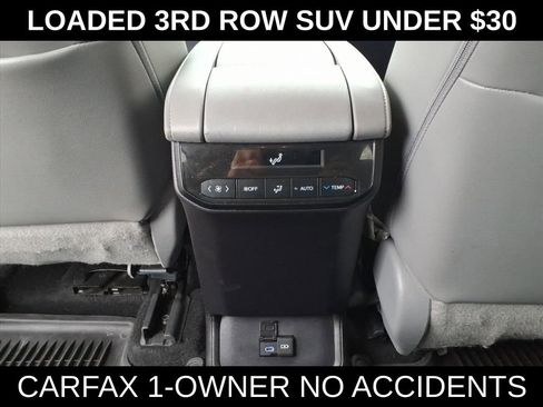 Used 2022 Toyota Highlander XLE AWD/4WD image 27