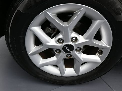 Used 2024 Kia Soul LX w/ Option Group 015 FWD image 37