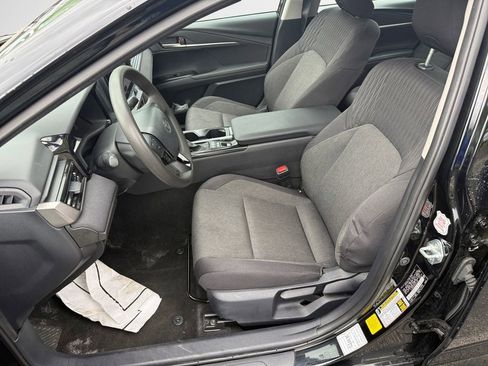 Used 2025 Toyota Camry LE FWD image 12