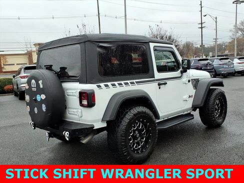 Used 2022 Jeep Wrangler Sport image 7