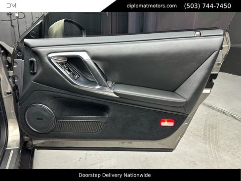 Used 2009 Nissan GT-R Premium image 37