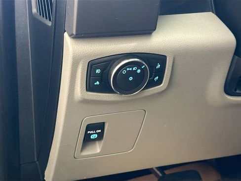 Used 2020 Ford F150 XLT AWD/4WD image 11