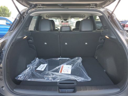 New 2026 Nissan Kicks SR image 9