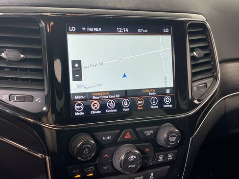 Used 2022 Jeep Grand Cherokee Limited image 12