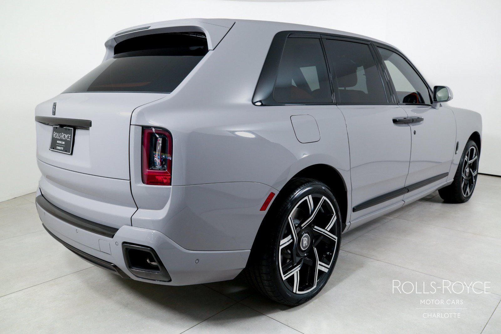 New 2027 Rolls-Royce Cullinan Black Badge AWD/4WD image 2
