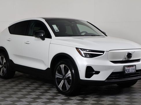 Used 2023 Volvo C40 P8 Recharge Plus image 3