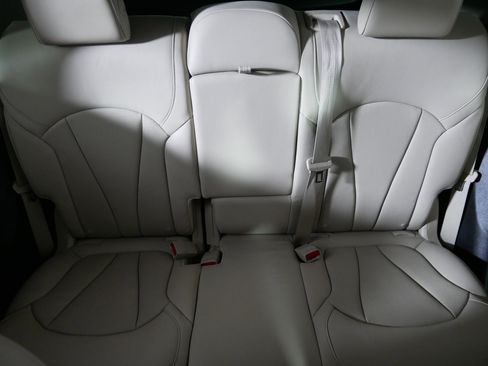 Used 2020 Buick Envision Essence image 13