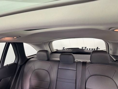 Used 2021 Mercedes-Benz GLC 300 4MATIC image 5