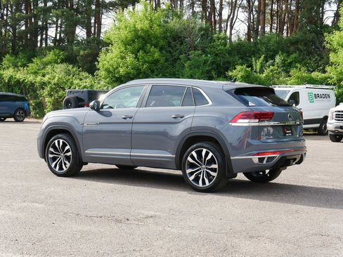 Used 2020 Volkswagen Atlas Cross Sport SEL R-Line AWD/4WD image 4