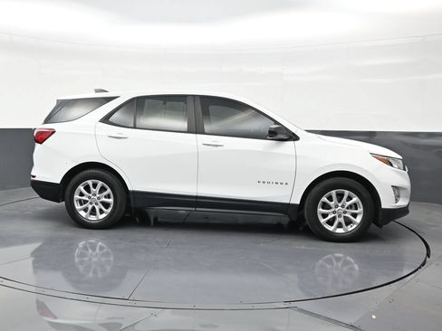Used 2020 Chevrolet Equinox LS FWD image 6