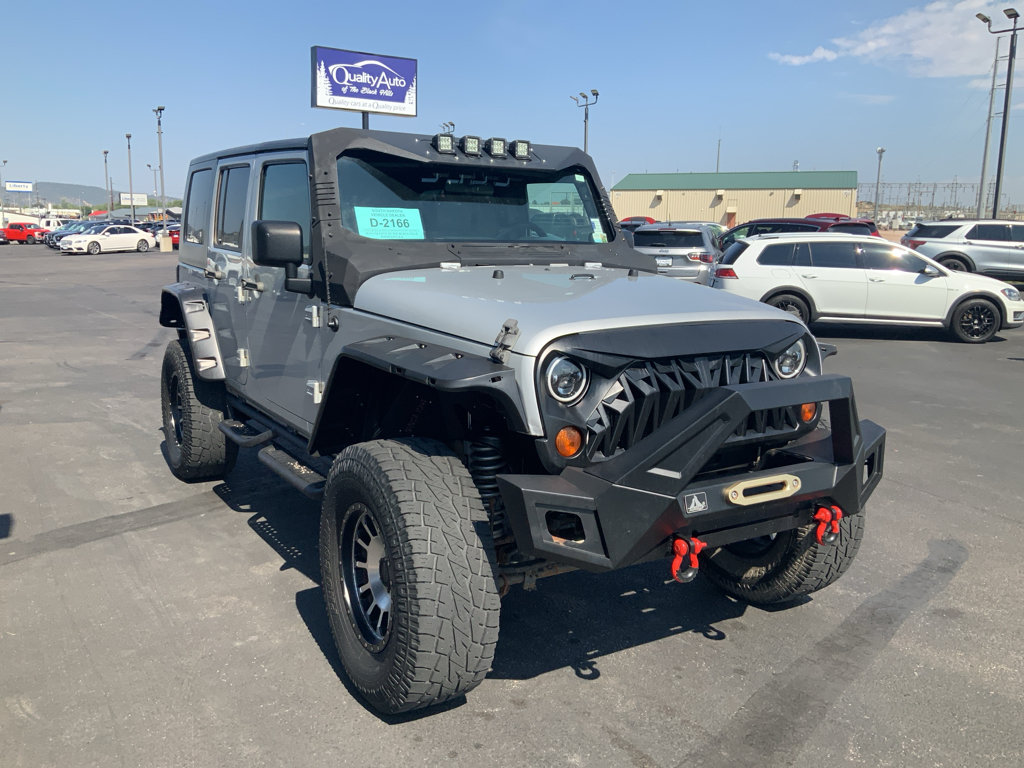 Used 2008 Jeep Wrangler Unlimited Sahara w/ Dual Top Group AWD/4WD image 4