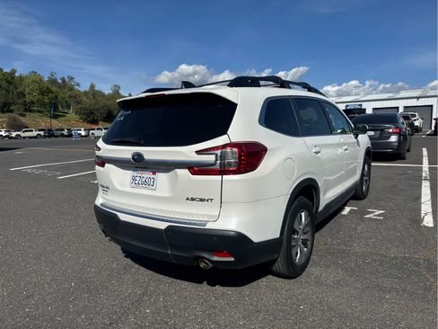 Used 2023 Subaru Ascent Premium w/ Convenience Package image 5