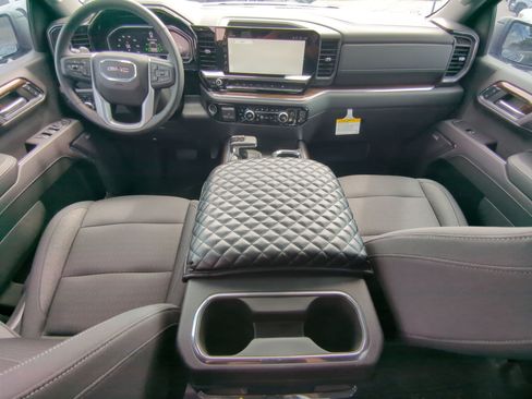 Used 2024 GMC Sierra 1500 Elevation w/ Preferred Package AWD/4WD image 31
