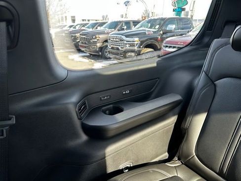 New 2026 Jeep Grand Wagoneer 4WD w/ Premium Group I image 39