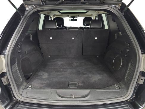 Used 2011 Jeep Grand Cherokee Laredo AWD/4WD image 29