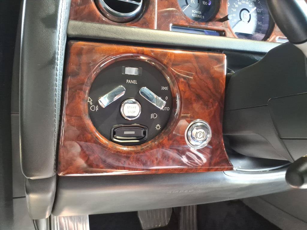 Used 2006 Rolls-Royce Phantom Sedan RWD image 12