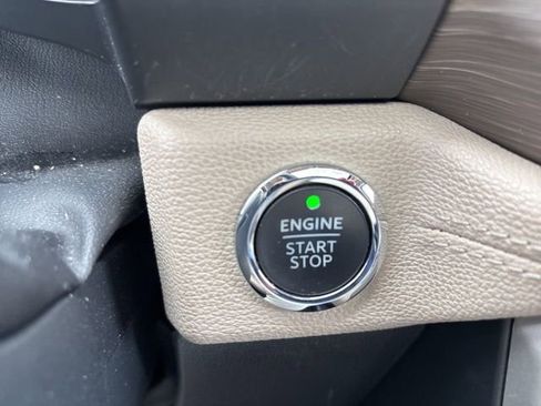 Used 2022 Ford Expedition Limited image 11